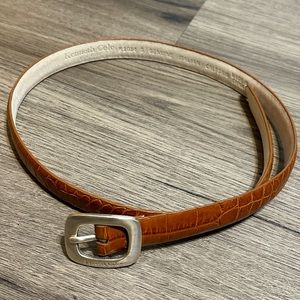 Kenneth Cole New York Brown leather belt size small excellent condition